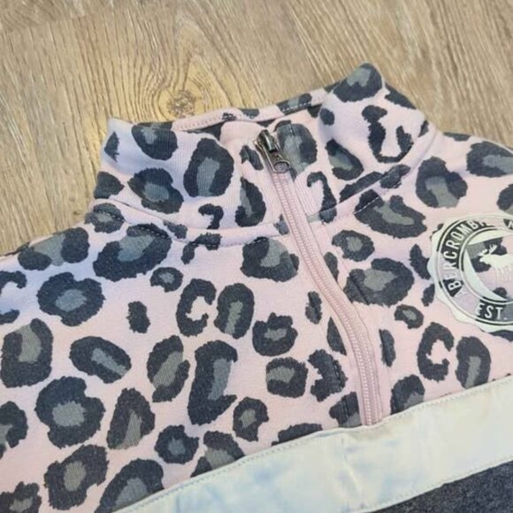 Abercrombie kids 7/8 girls sweatshirt - Picture 2 of 4